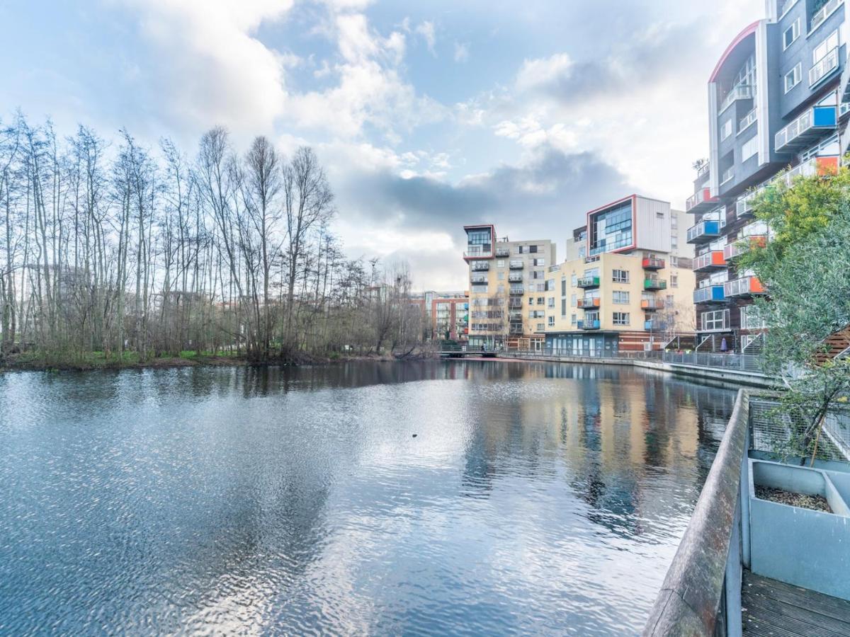 Pass The Keys Riverside Amazing Flat In London Close To The O2 Kültér fotó